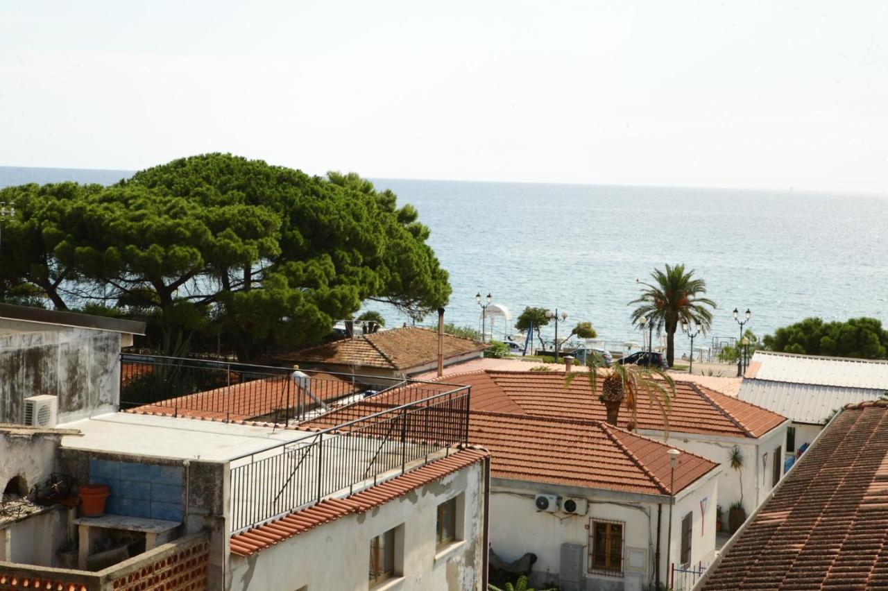 Emerella Luxury Suites-Siderno Lungomare Esterno foto